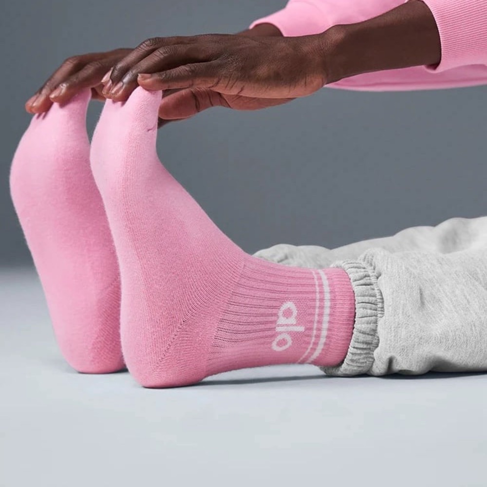 100% AUTHENTIC SOLD OUT ALO HALF CREW SWEET PINK